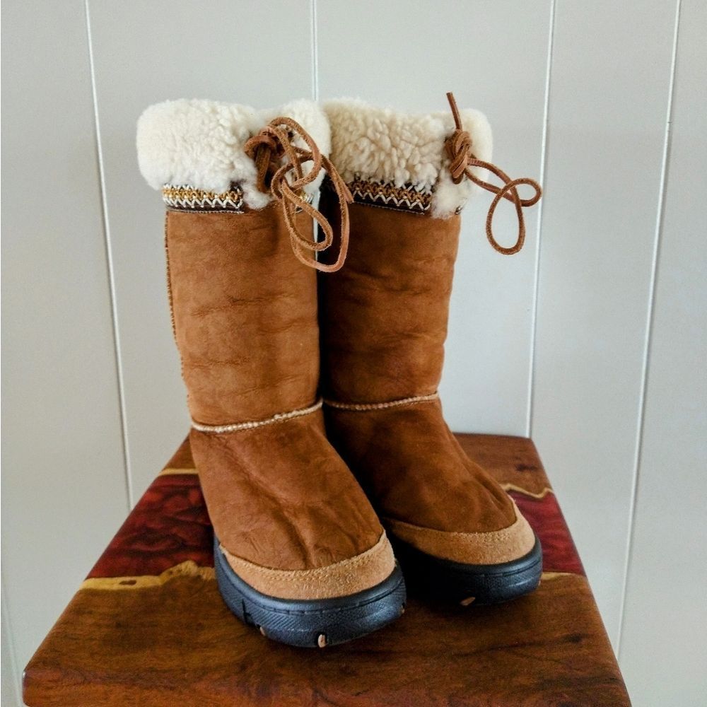 Ugg Embroidered Two Toned Leather Winter Boots Women's Size 7 - Picture 5 of 11